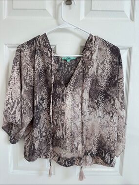 Karlie Taupe & Brown Snake-Print V-Neck Tassel Blouse